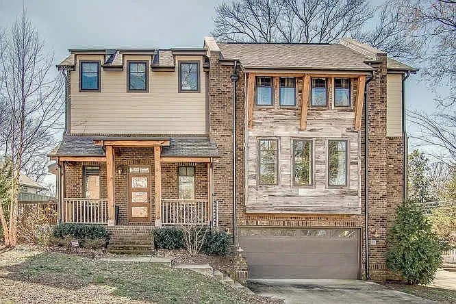 921 Hillview Heights